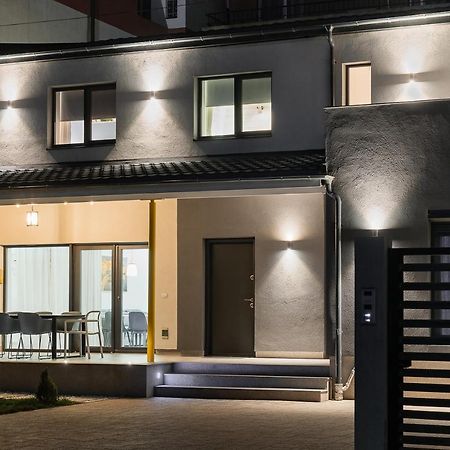 Casa Noastra De La Mare Villa นาโวดาริ ภายนอก รูปภาพ